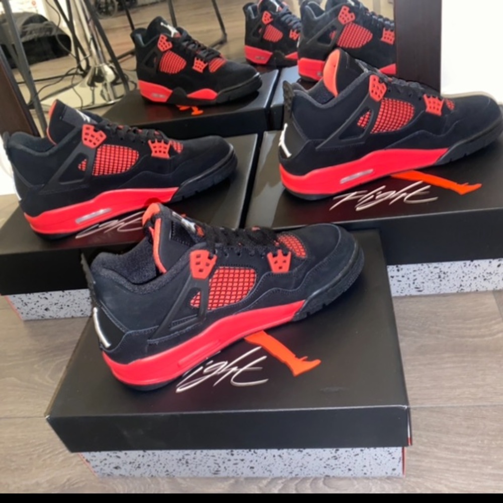 Jordan 4, thunder